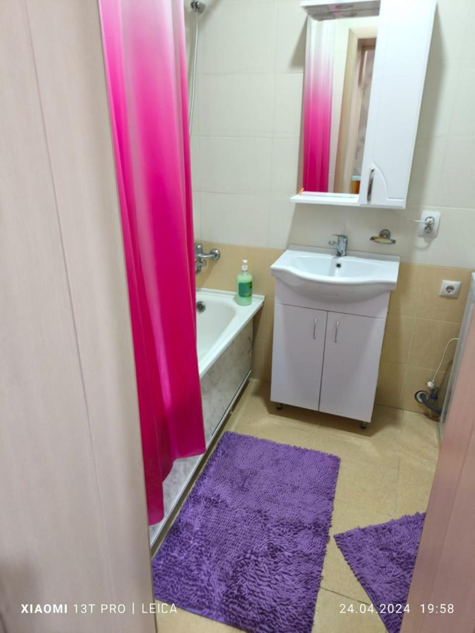 Уютная Квартира Комфорт Класса76 Astana Exterior photo